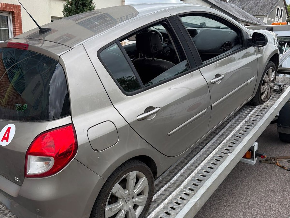 Dépannage auto Renault Clio dans le Val-d'Oise - Fast Depann
